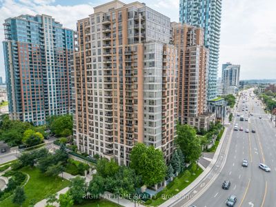 308 - 5229 Dundas St W, Condo with 2 bedrooms, 2 bathrooms and 2 parking in Etobicoke ON | Image 1