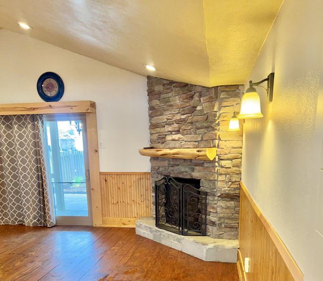 8-Patio door to private backyard | Image 8