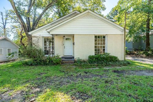 2622 Oak Ln, Tyler, TX, 75701-6911 | Card Image