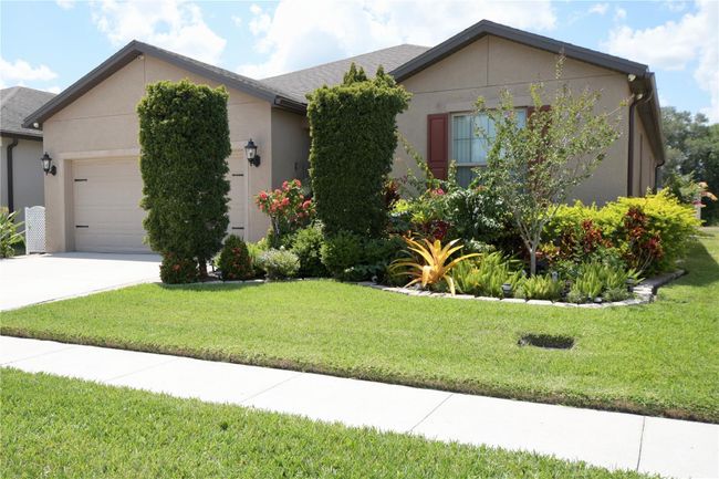 8850 Hinsdale Heights Drive, House other with 3 bedrooms, 2 bathrooms and null parking in Polk City FL | Image 2