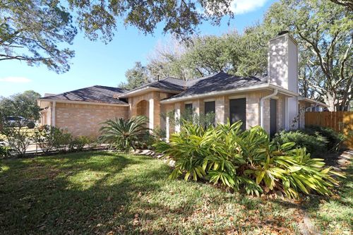 2120 Bennigan St, League City, TX, 77573-4931 | Card Image