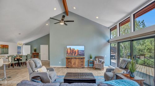 75 Santa Barbara Dr, Sedona, AZ, 86336-4643 | Card Image