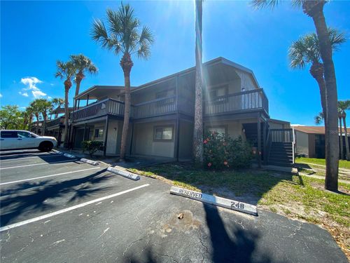 32b5-6332 Newtown Circle, Tampa, FL, 33615 | Card Image