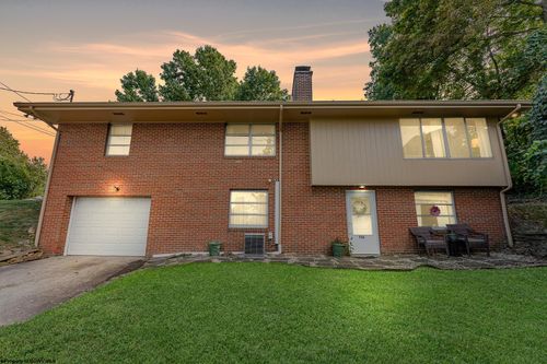 756 Mountain View Pl, Morgantown, WV, 26501-6242 | Card Image