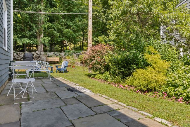 APT-15 - 98 Valley Rd, Condo with 2 bedrooms, 1 bathrooms and 1 parking in Cos Cob CT | Image 19