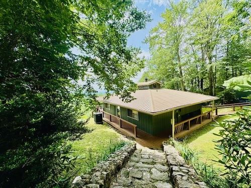 179 Dogwood Trl, Hillsville, VA, 24343-4489 | Card Image