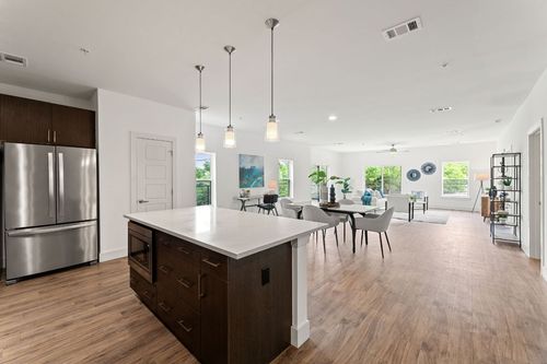 unit-204-6444 Burnet Rd, Austin, TX, 78757-3252 | Card Image