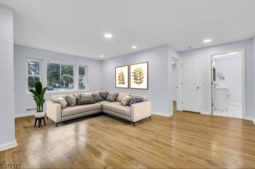 a-63 Livingston Ave, New Providence, NJ, 07974-2258 | Card Image