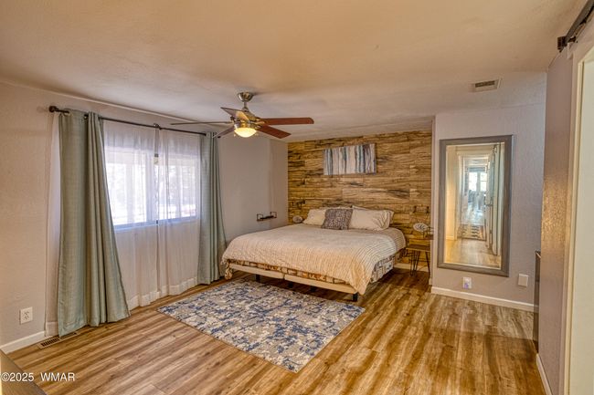 Huge Master Suite | Image 9