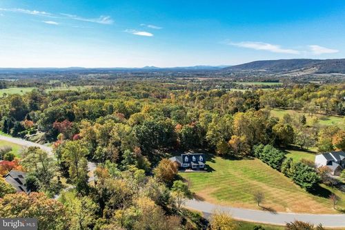 18180 Turnberry Dr, ROUND HILL, VA, 20141-2556 | Card Image