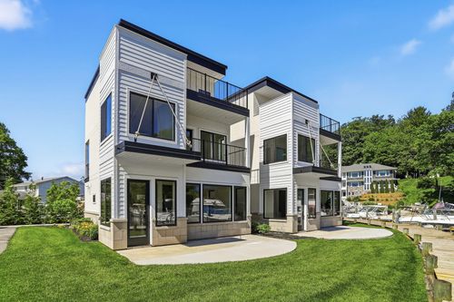 2-3 N Bailey Avenue, South Haven, MI, 49090 | Card Image