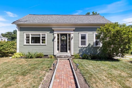 20 Pleasant Street, South Berwick, ME, 03908 | Card Image