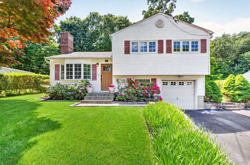 27 Meadow Rd, Montrose, NY, 10548-1300 | Card Image