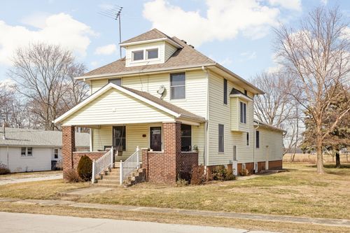 202 W Wall St, Advance, IN, 46102-9405 | Card Image