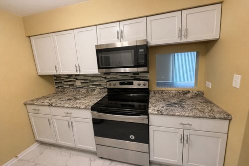 apt-f10-1462 Stonebridge Cir, Wheaton, IL, 60189-7179 | Card Image