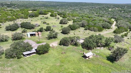104 Sd 14070, Rocksprings, TX, 78880 | Card Image