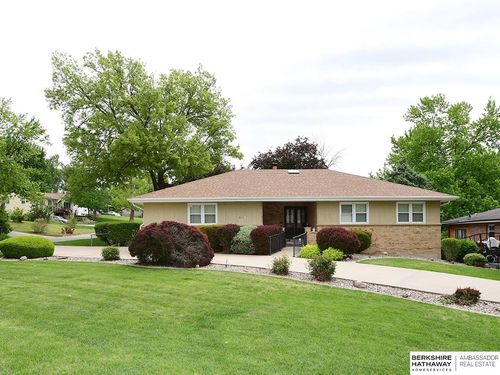 8401 S 26th St, Bellevue, NE, 68147-2414 | Card Image