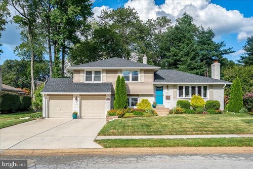 2411 Larchwood Rd, WILMINGTON, DE, 19810-3819 | Card Image
