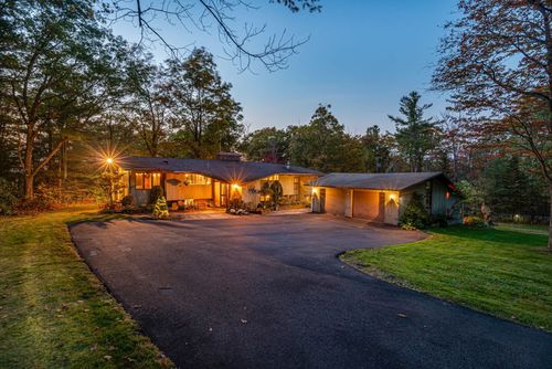 1 Lakeview Dr, Hanover, NH, 03755-3407 | Card Image