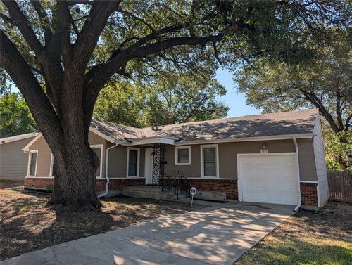 3517 Binyon Ave, Fort Worth, TX, 76133-1411 | Card Image