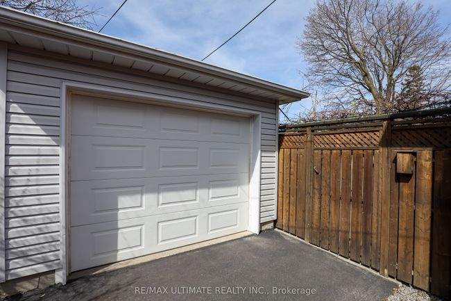 42 Marta Ave, House other with 3 bedrooms, 2 bathrooms and 1 parking in Scarborough ON | Image 27