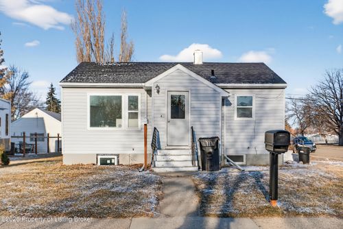 1131 1st Ave E, Williston, ND, 58801-4201 | Card Image