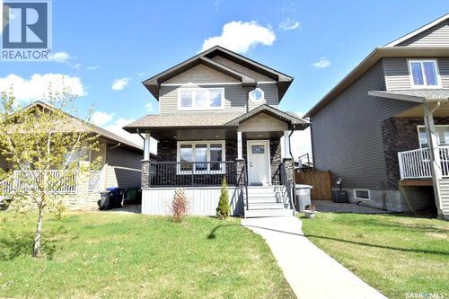 242 Geary Cres, Saskatoon, SK, S7R0E6 | Card Image