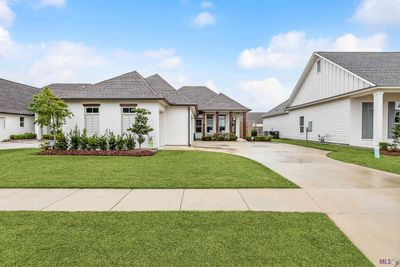 17326 Fox Glove Ave, House other with 4 bedrooms, 3 bathrooms and null parking in Prairieville LA | Image 2