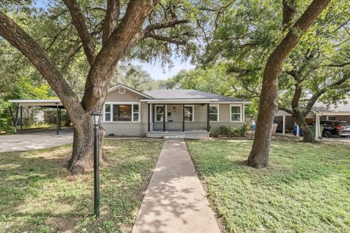 4011 Austin Ave, Waco, TX, 76710-7128 | Card Image
