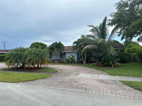 8821 Sw 87th St, Miami, FL, 33173-4545 | Card Image