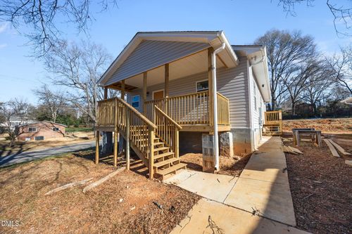 1105 8th St, Statesville, NC, 28677-6519 | Card Image