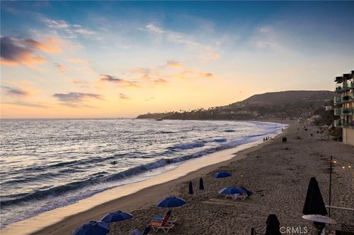 647 Sleepy Hollow Ln, Laguna Beach, CA, 92651-2434 | Card Image