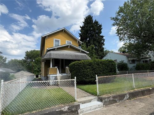 824 Front St, Creighton, PA, 15030-1102 | Card Image