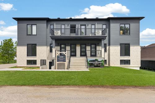 100 Welland St, Perth, ON, K7H3H7 | Card Image