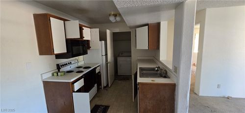 apt-208-211 Mission Laguna Ln, Las Vegas, NV, 89107-2750 | Card Image