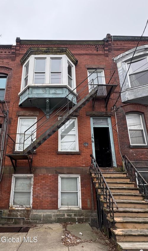 156 Lark St, Albany, NY, 12210-1472 | Card Image