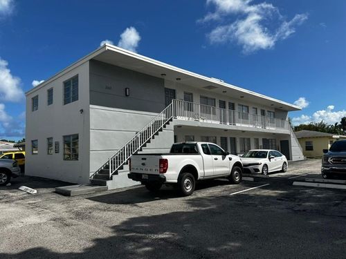 apt-2-360 Se 12th Ave, Deerfield Beach, FL, 33441-4449 | Card Image