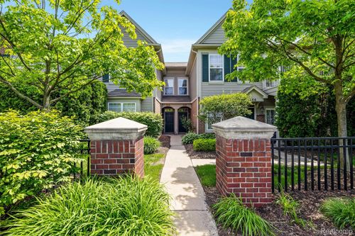 340 N Wixom Rd, Wixom, MI, 48393-2165 | Card Image