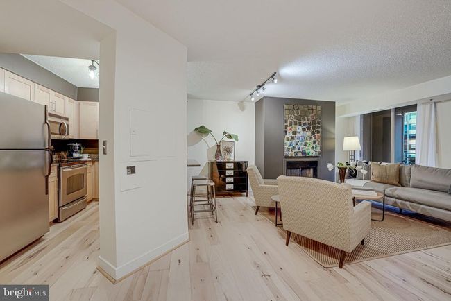 S1013 - 7500 Woodmont Ave, Condo with 1 bedrooms, 1 bathrooms and null parking in BETHESDA MD | Image 5