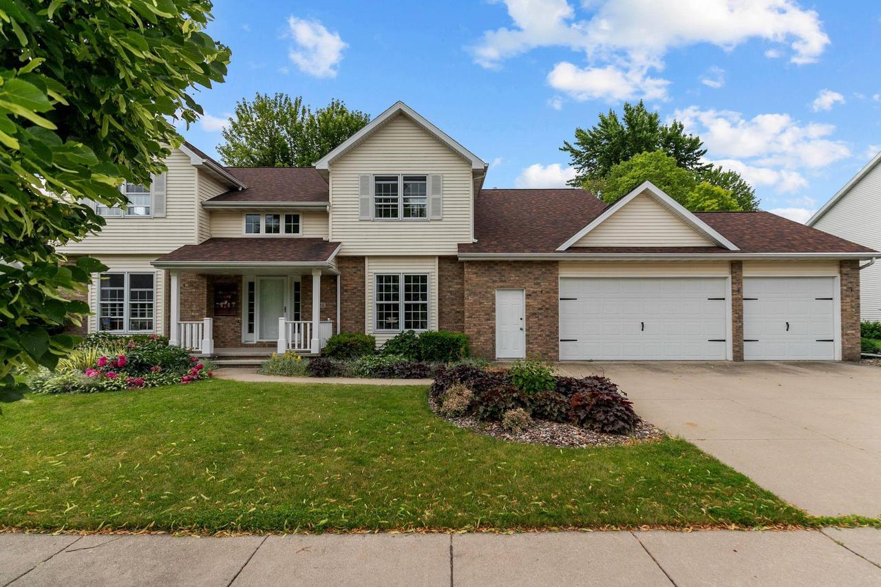 E Fernwood LA , Appleton, WI 54913