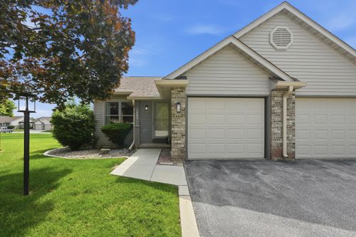 1905 Creekside Ct, Valparaiso, IN, 46383-0964 | Card Image