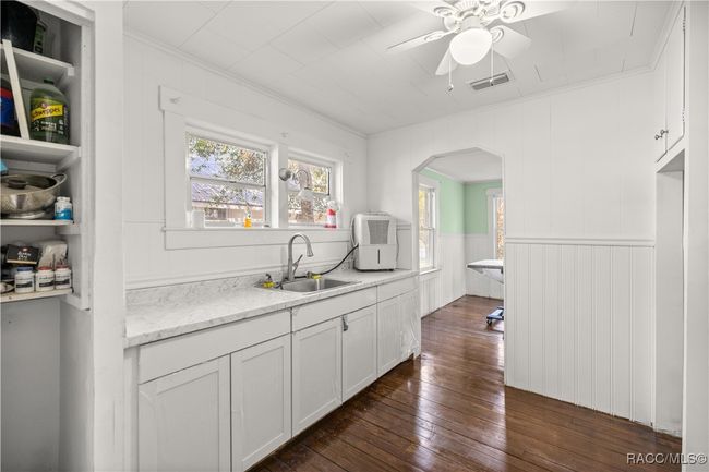 6206 Riverside Dr, House other with 1 bedrooms, 2 bathrooms and 1 parking in Yankeetown FL | Image 15