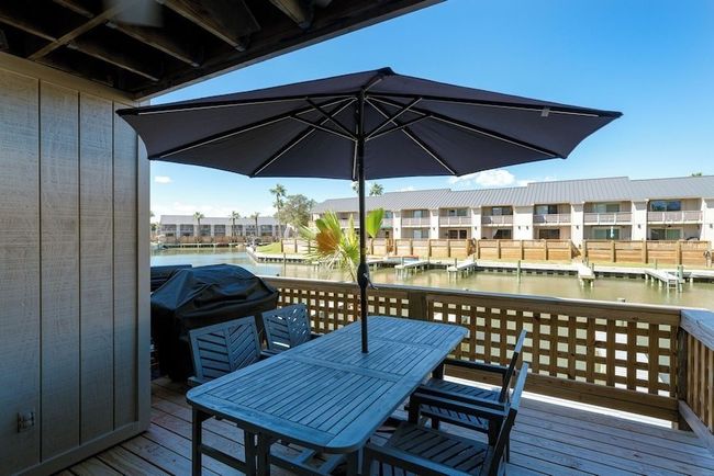 1907 Bayhouse Dr, Condo with 2 bedrooms, 2 bathrooms and null parking in Rockport TX | Image 19