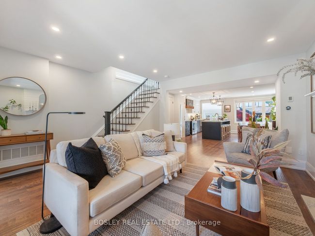 13 Patricia Dr, House other with 3 bedrooms, 4 bathrooms and 2 parking in Toronto ON | Image 10