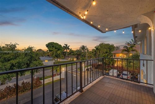 apt-308-a-3000 5th Ter, Wilton Manors, FL, 33334-2088 | Card Image