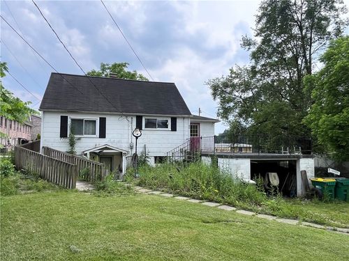 275 S Duffy Rd, Butler, PA, 16001-2750 | Card Image