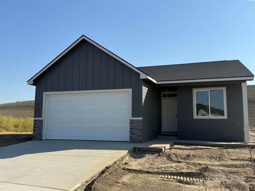 3677 Nuthatch St, Richland, WA, 99352-5571 | Card Image