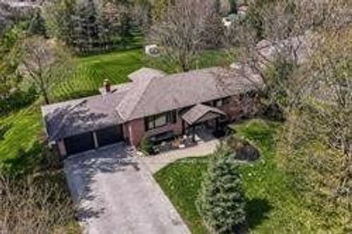 10 Cutting Cres, King, ON, L7B0E6 | Card Image