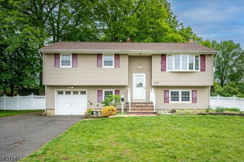 200 Ritter Ave, South Plainfield, NJ, 07080-3532 | Card Image