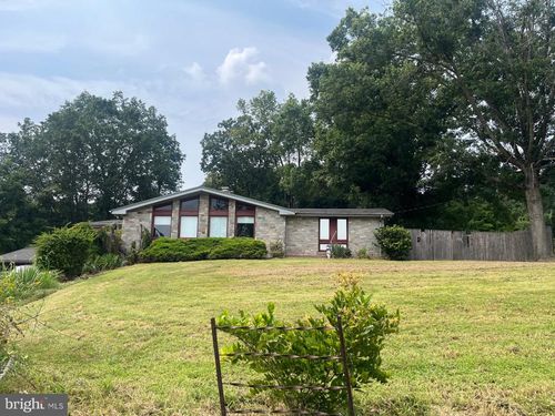 633 Potts Hill Rd, LEWISBERRY, PA, 17339-9594 | Card Image
